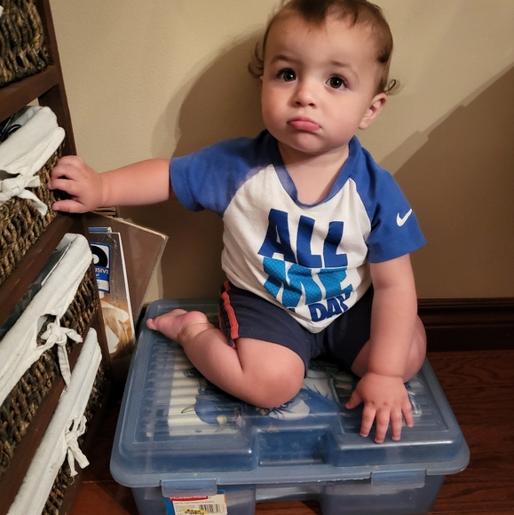 Meet your Posher...... - Picture 3 of 5